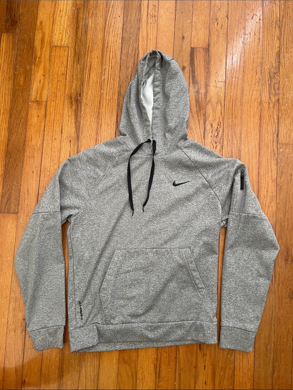 Nike Men’s Gray Pullover Hoodie - Therma-fit